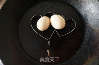 情人节献爱心—心连心爱心蛋的做法步骤：1