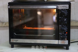 手绘蛋糕卷的做法步骤：11