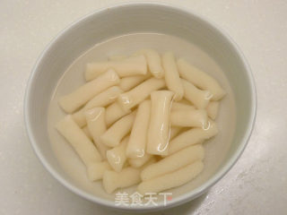 开阳白菜炒年糕  我♥年糕9的做法步骤：2