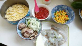 鲜虾腊肠批萨(配料随自己喜欢)的做法步骤：1