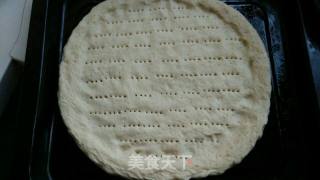 鲜虾腊肠批萨(配料随自己喜欢)的做法步骤：3