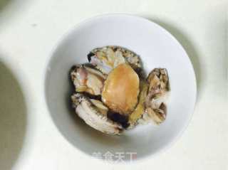 鲜味鲍鱼瘦肉汤的做法步骤：2