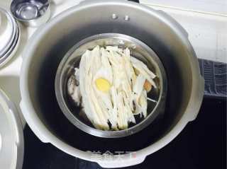 鲜味鲍鱼瘦肉汤的做法步骤：6