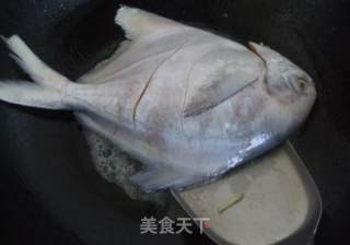 清蒸鲳鱼的做法步骤：2