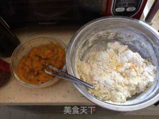 南瓜馒头的做法步骤：2