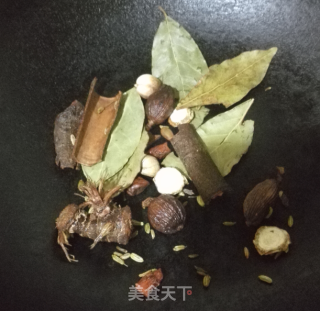 香辣凉菜油（秘制红油）的做法步骤：2