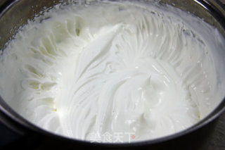 新年就要羊眉吐气—棉花糖羊杯子蛋糕的做法步骤：17