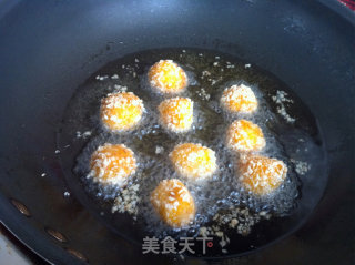 软炸南瓜糯米丸子的做法步骤：7