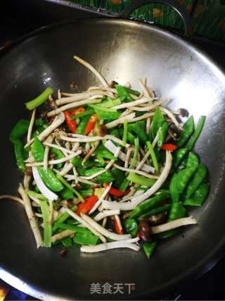 茶树菇炒荷兰豆的做法步骤：7
