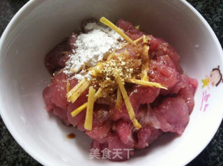 西兰花肉片煲的做法步骤：2