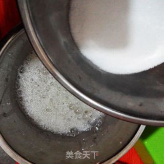 戚风纸杯蛋糕——新手也能成功的方法的做法步骤：8