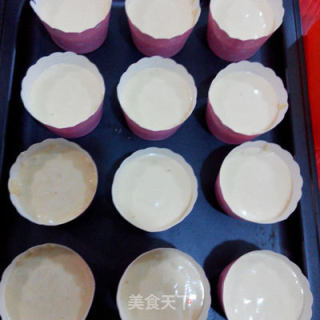 戚风纸杯蛋糕——新手也能成功的方法的做法步骤：13