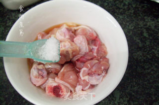 酥炸带骨鸡米花的做法步骤：4