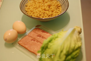 港式通心粉的做法步骤：1