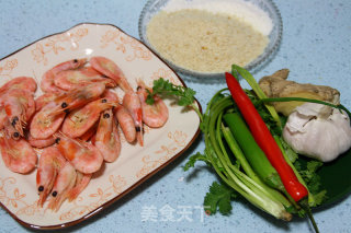【椰香避风塘炒虾】：极致香酥好味道的做法步骤：1