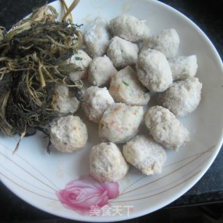 干梅菜蒸丸子的做法步骤：1
