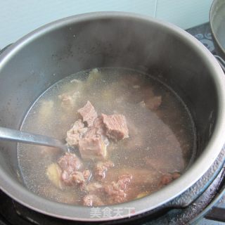 牛腩炖土豆的做法步骤：6