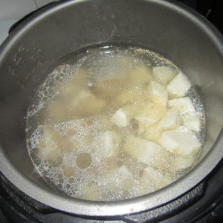 山药排骨汤的做法步骤：8