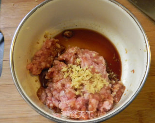 五福临门——鲜肉榨菜酥饼的做法步骤：9