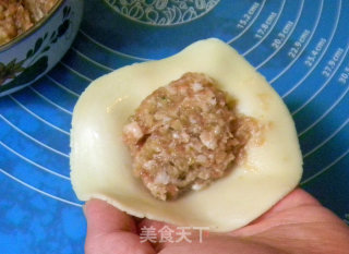 五福临门——鲜肉榨菜酥饼的做法步骤：12