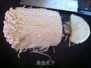 老干妈爱上金针菇的做法步骤：1