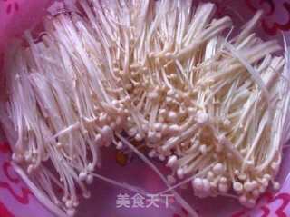 老干妈爱上金针菇的做法步骤：3