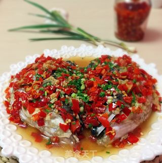 剁椒鱼头的做法步骤：9