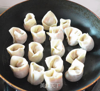 香煎云吞的做法步骤：8