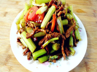 芹菜番茄炒肉丝的做法步骤：10