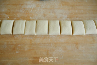 奶香花卷的做法步骤：10