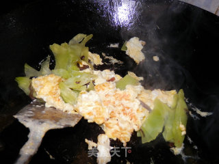 鸡蛋炒青笋的做法步骤：4