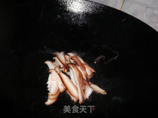 香菇炒青笋的做法步骤：3