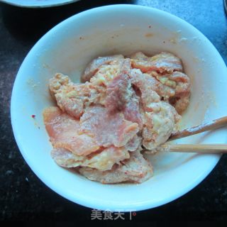 黄剁戚蒸米粉肉的做法步骤：3