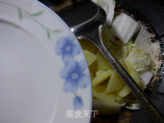 土豆炒白菜的做法步骤：5