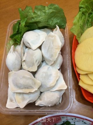 大骨鲜汤什锦火锅的做法步骤：3