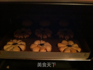 枣泥酱荷花酥的做法步骤：14