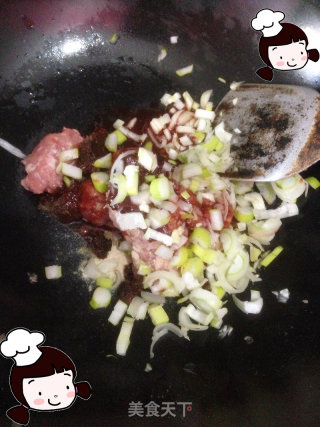 仙草阁私房菜（大鱼大肉）--腊月二十九（干炸丸子）的做法步骤：1
