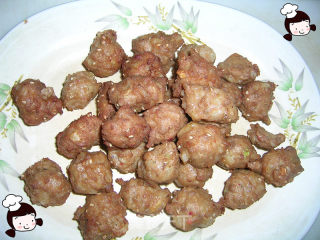 仙草阁私房菜（大鱼大肉）--腊月二十九（干炸丸子）的做法步骤：4