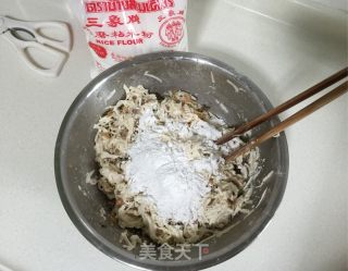 香煎芋丝饼的做法步骤：3