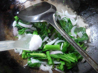 洋葱炒油菜蕻的做法步骤：6
