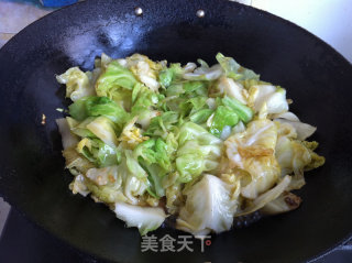 香菇粉条炒甘蓝的做法步骤：8