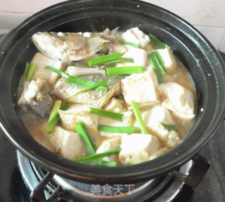 鲈鱼豆腐煲的做法步骤：9