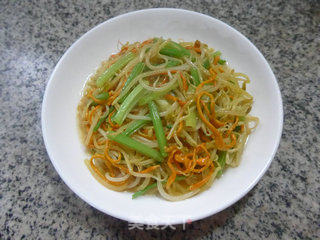 芹菜虫草菇炒绿豆芽的做法步骤：8