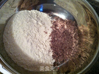 红豆馒头的做法步骤：2