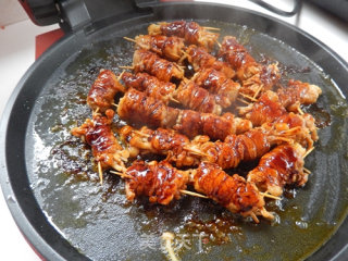 煎烤五花肉卷金针菇的做法步骤：14