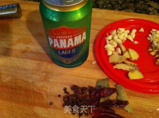 啤酒猪手的做法步骤：2