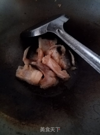 黑木耳炒巴沙鱼片的做法步骤：4
