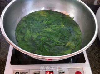 芹菜叶炒香干的做法步骤：2