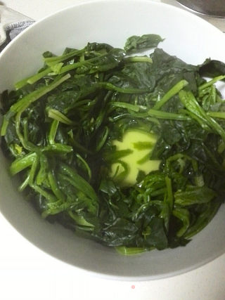 菠菜拌鸡蛋的做法步骤：5