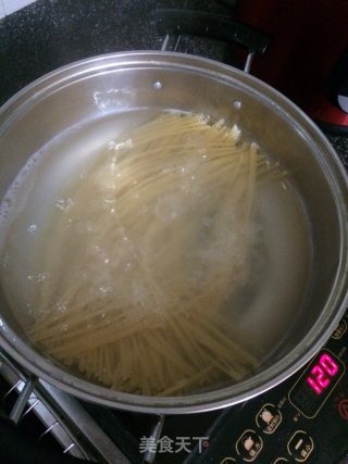 黑椒意大利面的做法步骤：6